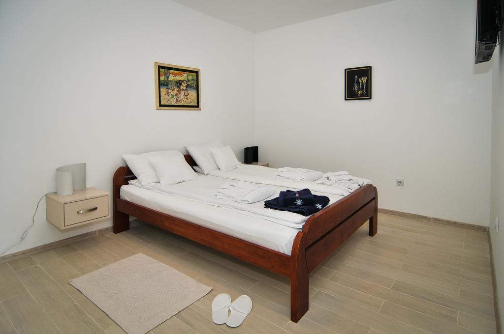 Apartments Zukovac Тиват Екстер'єр фото